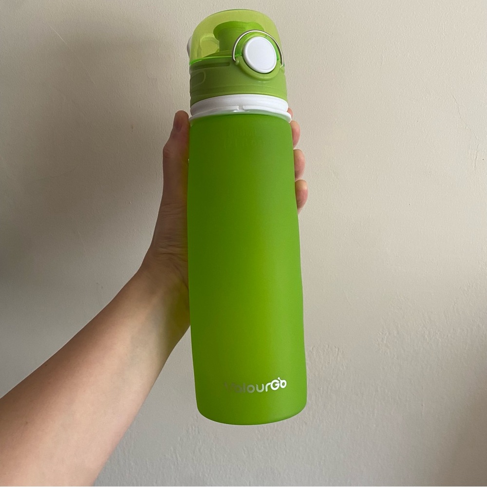 ValourGo Green Silicone Foldable 21 fl oz Water Bottle